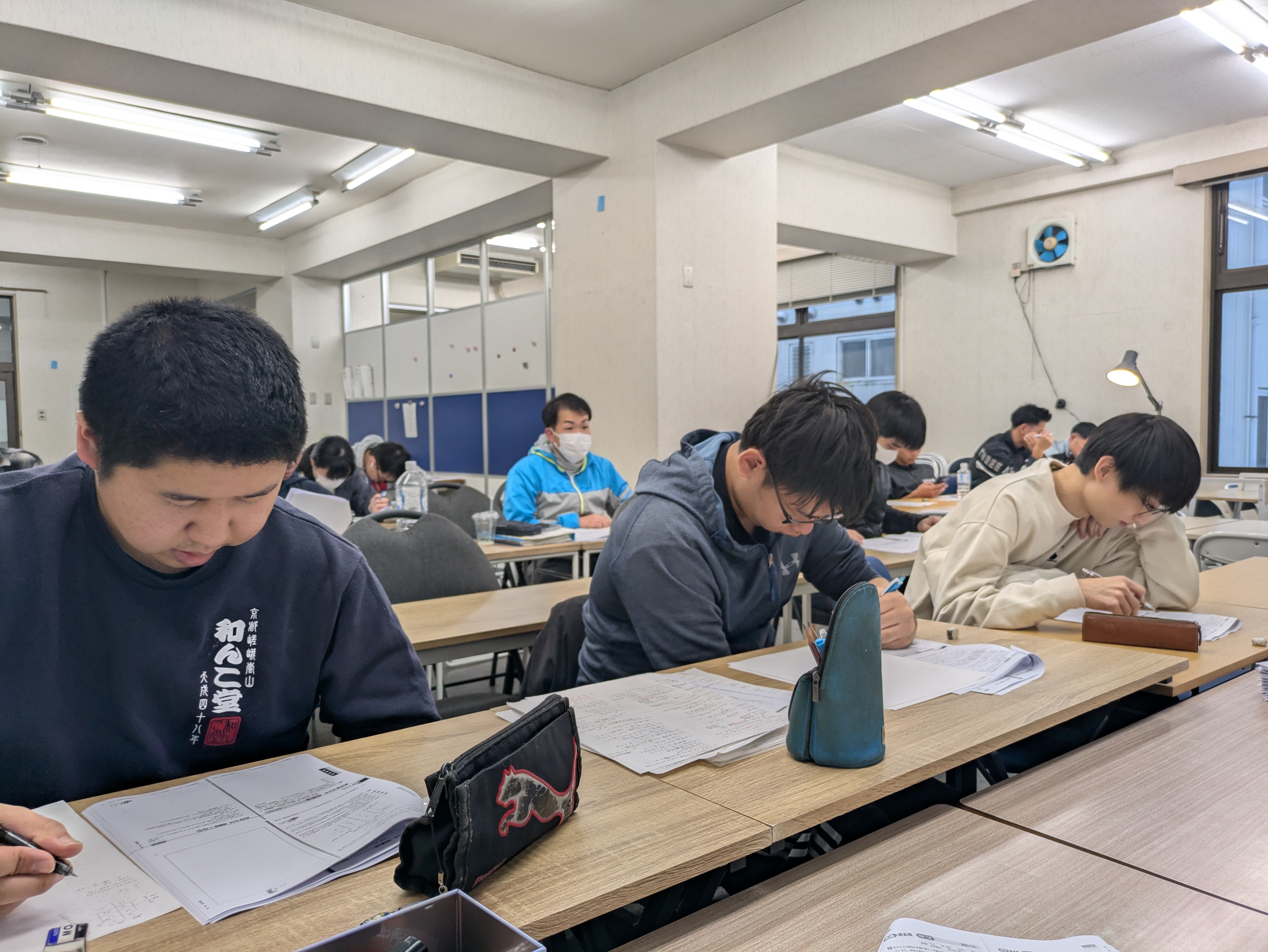安い料金で質の高い指導 | 群馬の公務員予備校なら東京芙蓉塾高崎校